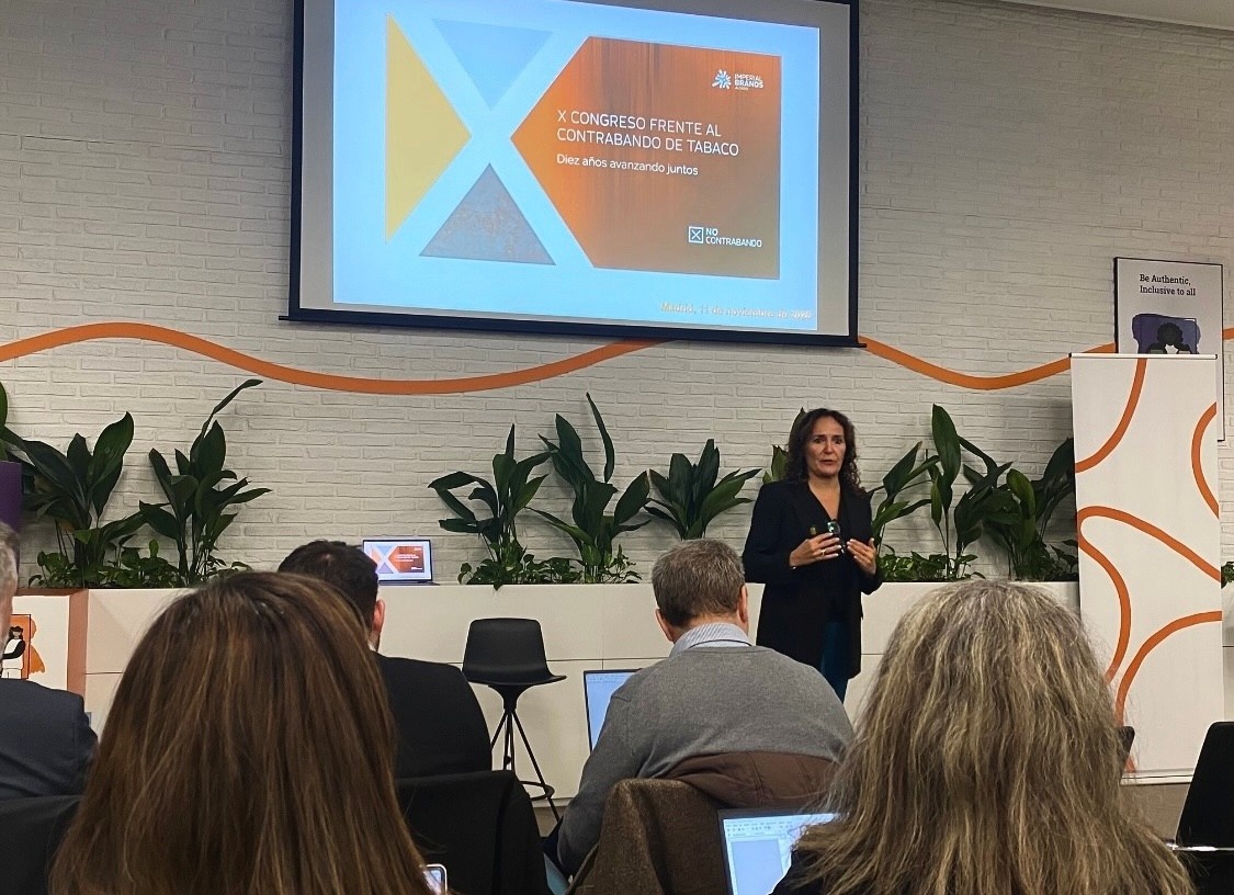 rocioingelmo-presentacionxcongresonocontrabando-063214.jpg